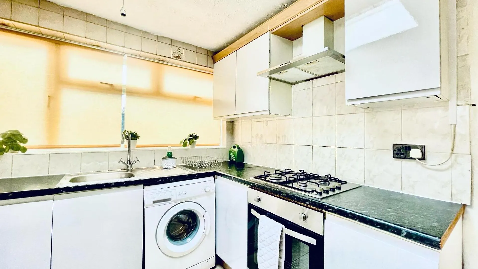 Home At Plaistow Convenient To Custom House Excel And Free Parking 伦敦